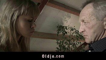 play She massages this man's penis with her soft lips and wants to be fucked sensually