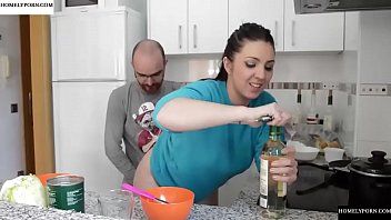 play Xnxx z suczką uprawiającą seks w kuchni xnxx andreea tonciu uprawiająca seks