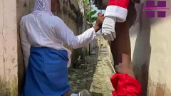 play Orgie de Noël avec Père Noël: surcharge de bite noire dans l'arrière-cour